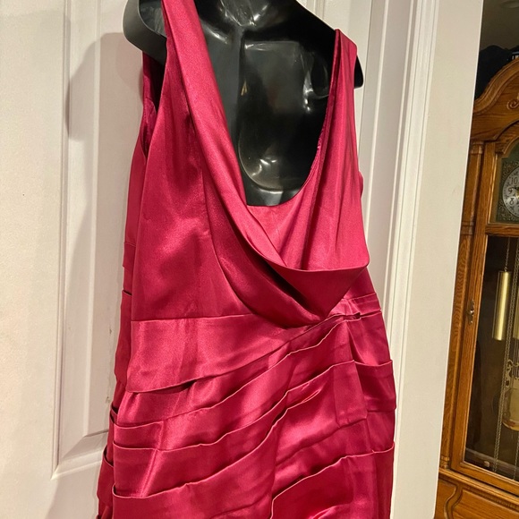 JS Collections rich satin pink draped cocktail prom party dress - Picture 4 of 13
